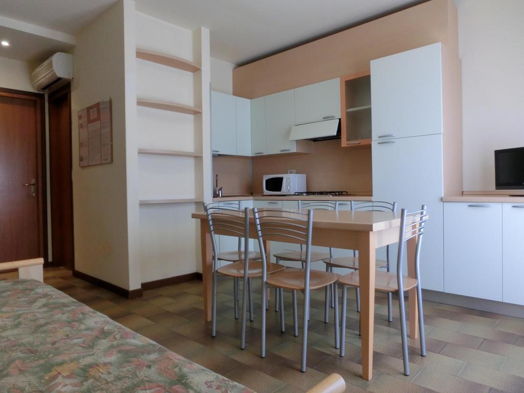 Salisburgo Apartment Lignano Sabbiadoro Cameră foto
